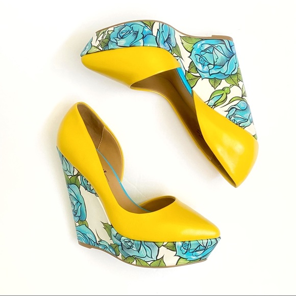 Taylor Says Bonafide yellow blue floral print open side pointed platform wedge - Picture 5 of 10